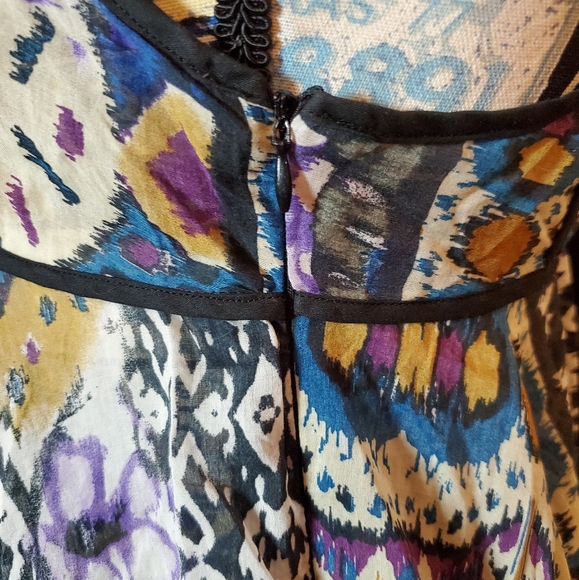 VIBRANT PATTEN HANDKERCHIEF HEM TANK TOP! - Picture 6 of 15